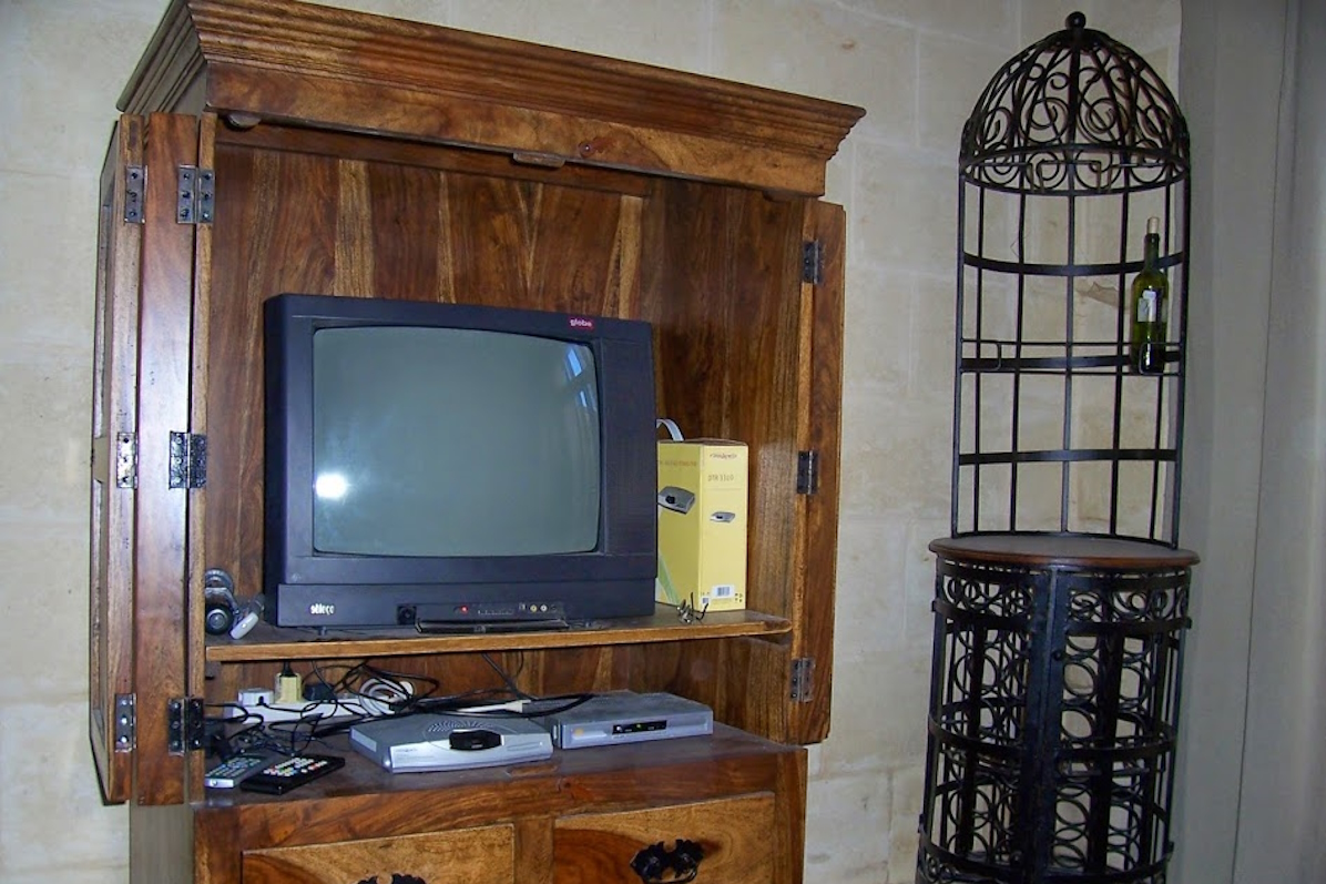 TV