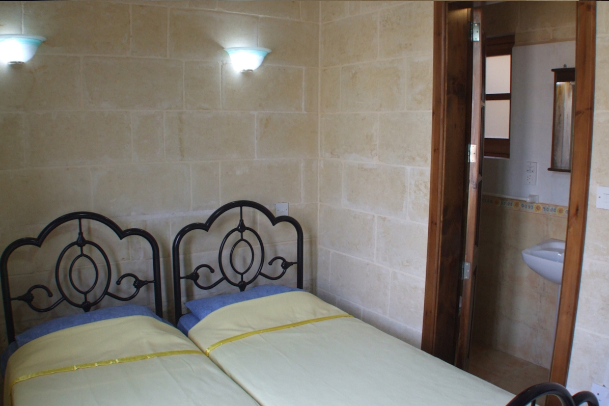 Second bedroom with ensuite facilities